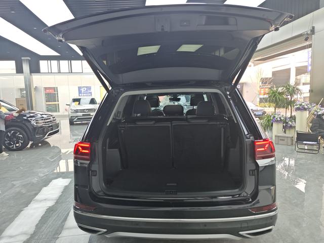 Volkswagen Teramont 2023 380TSI 4WD Premium Luxury – фото 8