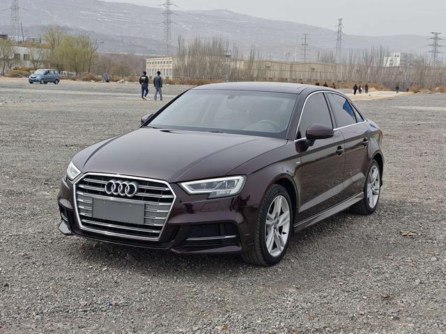 Audi A3 2020 Limousine 35 TFSI Style China VI – фото 1