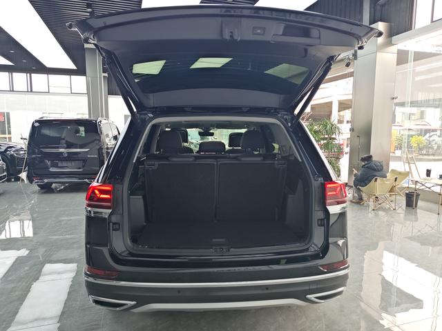 Volkswagen Teramont 2023 530 V6 4WD Premium Flagship Edition – фото 8