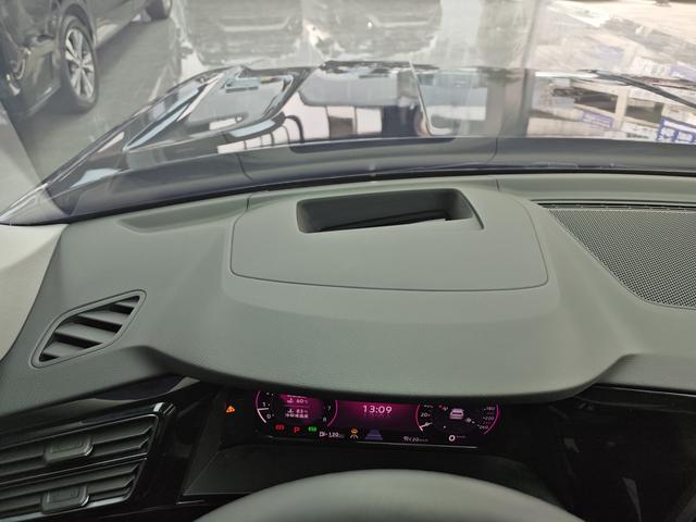 Volkswagen Teramont 2023 530 V6 4WD Premium Flagship Edition – фото 16