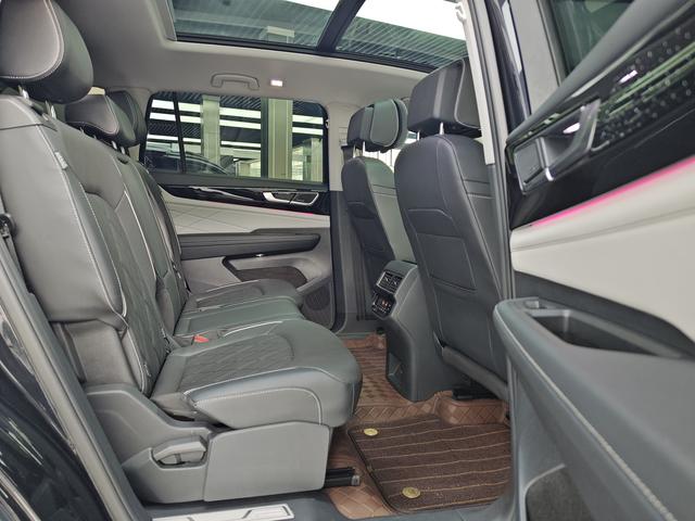 Volkswagen Teramont 2023 530 V6 4WD Premium Flagship Edition – фото 19