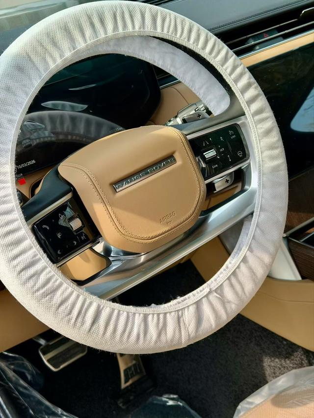 Range Rover 2026 модификация 3.0 L6 400PS SE Long axis Edition – фото 5