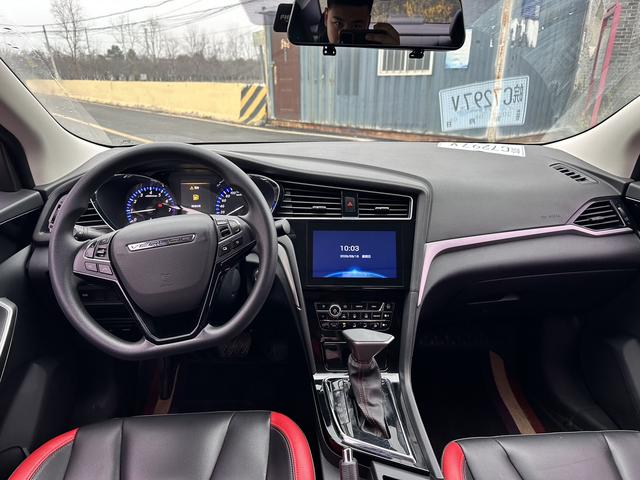 Venucia D60 Модель 2018 года 1.6L CVT Smart Connect Elite Edition – фото 4