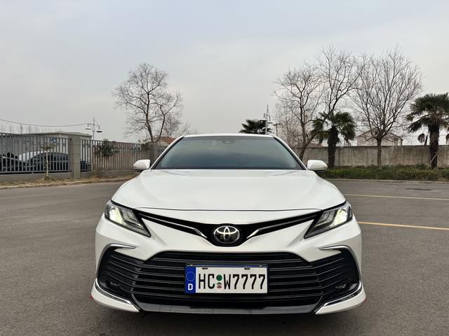 Toyota Camry 2022 2.0S Cavalier – фото 2