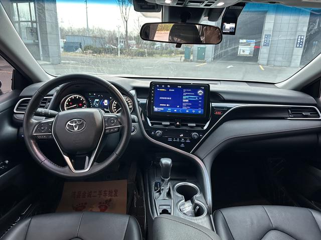 Toyota Camry 2022 2.0S Cavalier – фото 4