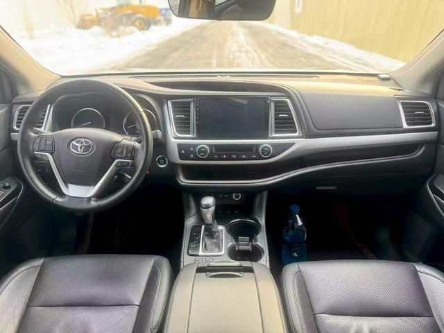 Toyota Highlander 2021 2.0T AWD Premium 7-seat – фото 5