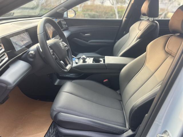 BYD Qin L DM 2025 Intelligent Driving DM-i 120km Beyond – фото 6