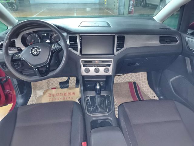 Volkswagen Gol f Sportsvan 2016 модификация 1.6L автоматическое Com f ort – фото 6