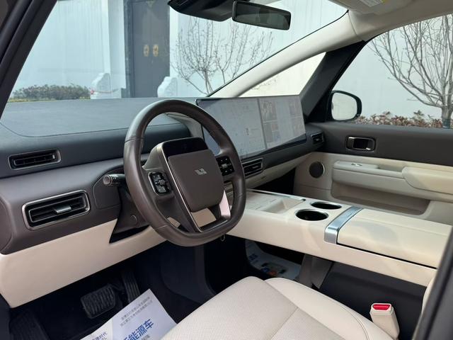 Li Auto MEGA 2024 Ultra – фото 3