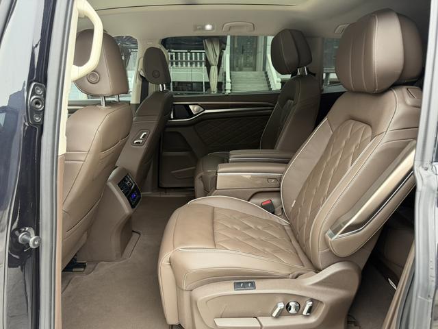 Volkswagen Viloran 2020 380TSI Premium – фото 9