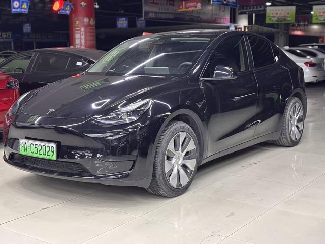 Tesla Model Y 2022 Facelift RWD – фото 1