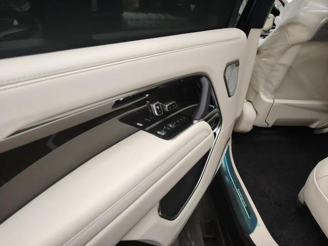 Range Rover 2026 модификация 3.0 L6 400PS AB Long axis Edition – фото 3