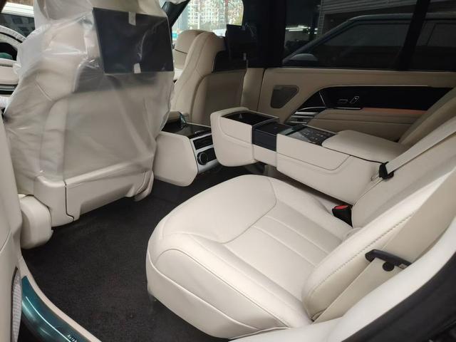 Range Rover 2026 модификация 3.0 L6 400PS AB Long axis Edition – фото 9