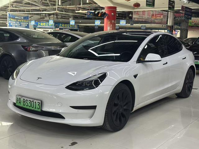 Tesla Model 3 2022 RWD – фото 1