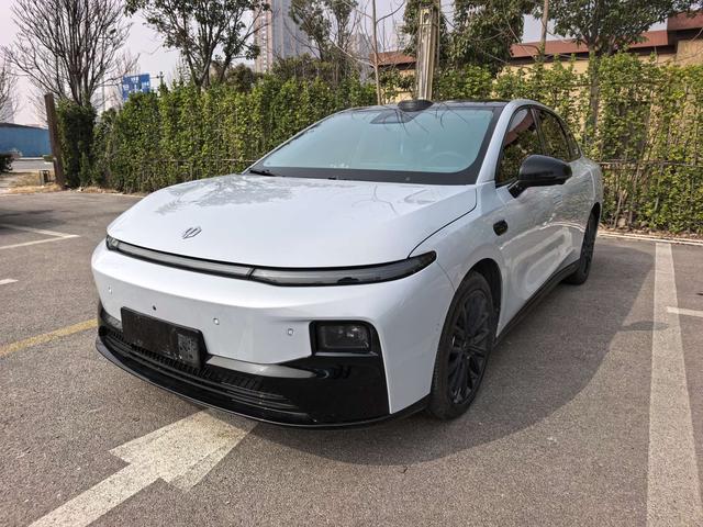 Leapmotor B01 2025 модификация 160kW Smart Driving Edition – фото 1