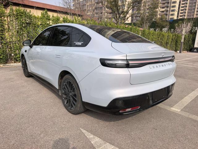 Leapmotor B01 2025 модификация 160kW Smart Driving Edition – фото 6