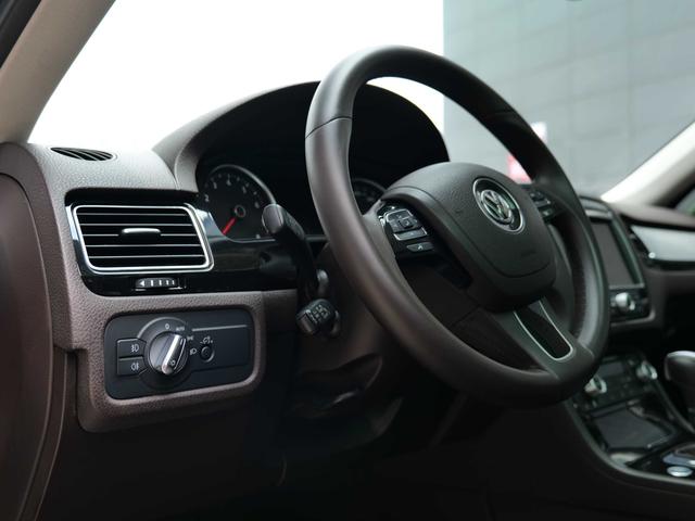 Volkswagen Touareg 2017 3.0TSI Explorer – фото 24