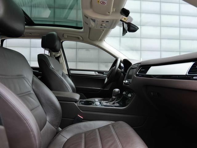 Volkswagen Touareg 2017 3.0TSI Explorer – фото 32