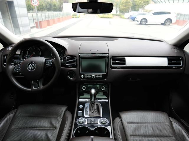 Volkswagen Touareg 2017 3.0TSI Explorer – фото 40