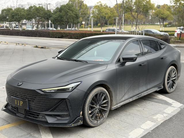 Changan UNI-V 2022 1.5T Sport – фото 1
