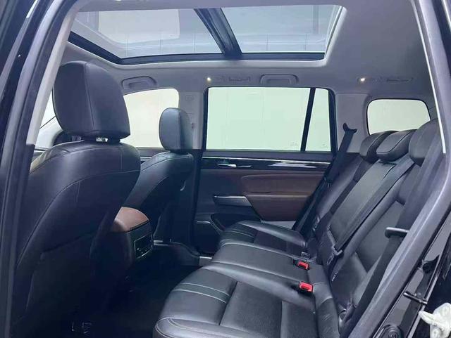 GAC Trumpchi GS8 2017 модификация 320T 2WD Premium Edition 7 seat – фото 7