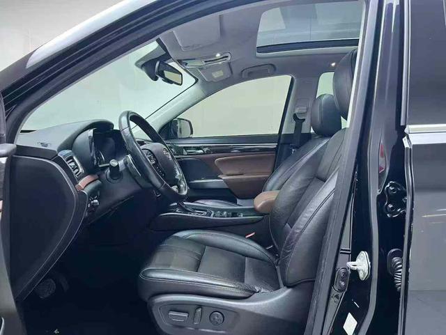 GAC Trumpchi GS8 2017 модификация 320T 2WD Premium Edition 7 seat – фото 9