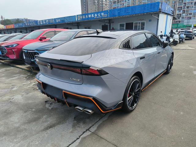 Changan UNI-V 2022 1.5T Sport – фото 6