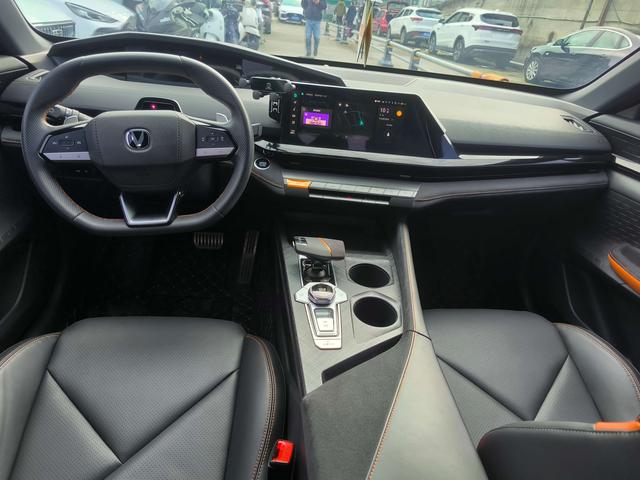 Changan UNI-V 2022 1.5T Sport – фото 8