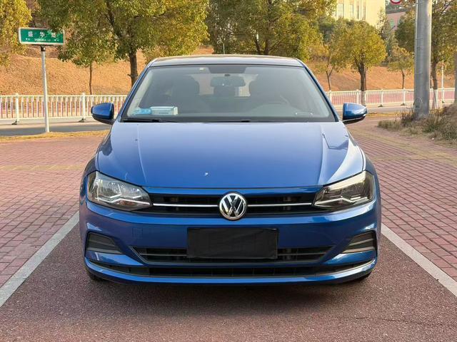 Volkswagen Polo 2019 Plus 1.5L Automatic Vivid Tech – фото 2