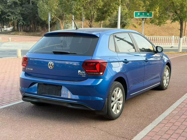Volkswagen Polo 2019 Plus 1.5L Automatic Vivid Tech – фото 7