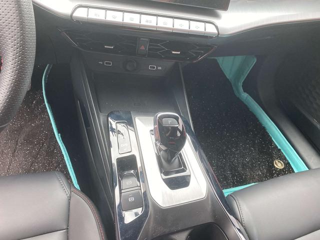 MG5 Раздел 2023 300TGI DCT Trendy превосходить Luxury Xiang Edition – фото 11